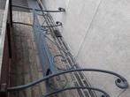Buiten tafel.poot in poederlak.grys., Tuin en Terras, Tuinhekken en Hekwerk, Ophalen, Zo goed als nieuw, Overige materialen, Overige typen