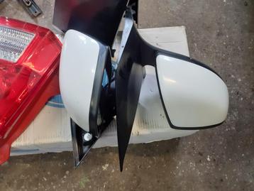 Nissan Pixo 2013: buienspiegel Links + Rechts beschikbaar voor biedingen