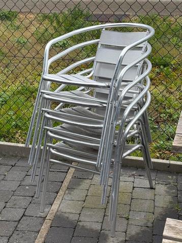 stapelbare aluminium stoelen beschikbaar voor biedingen