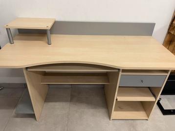 Bureau beschikbaar voor biedingen