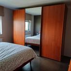 Volledige 2 persoons slaapkamer in kersenhout, Deux personnes, Enlèvement, Utilisé, Vintage, modern