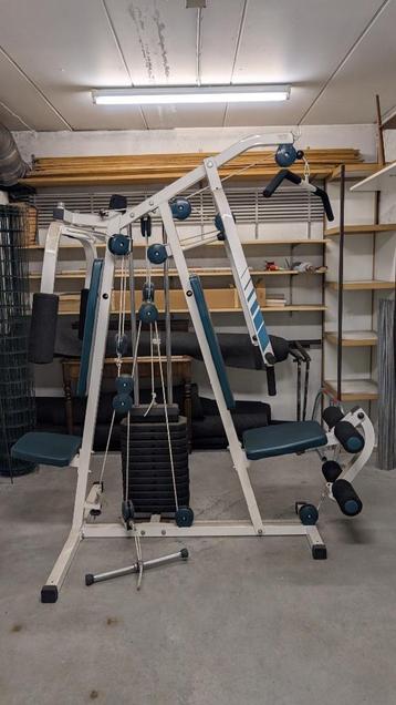 Station de musculation multi-exercices beschikbaar voor biedingen