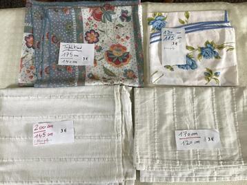 4 tafelkleden aan slechts 3 euro per stuk beschikbaar voor biedingen