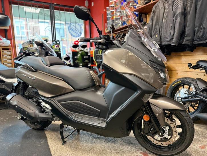 Sym Maxsym 400i, Fietsen en Brommers, Scooters | SYM, Zo goed als nieuw, Overige modellen, Ophalen