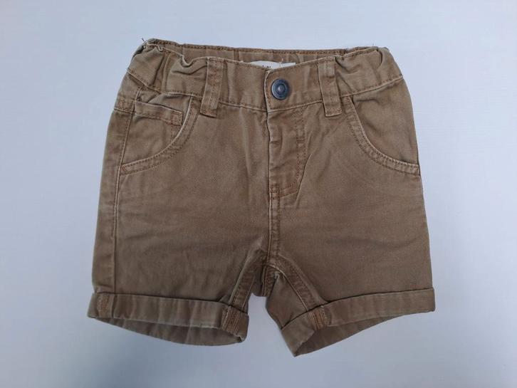 Mt 92 Lichtbruine short, Kinderen en Baby's, Kinderkleding | Maat 92, Zo goed als nieuw, Jongen, Broek, Ophalen of Verzenden