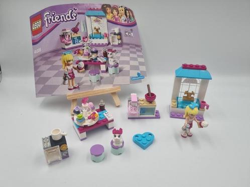 Lego Friends 41308 Les gâteaux de l'amitié de Stéphanie, Enfants & Bébés, Jouets | Duplo & Lego, Comme neuf, Lego, Ensemble complet
