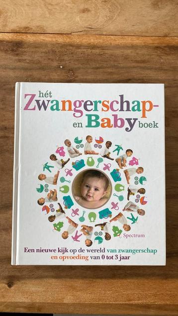 Nikki Sims - Het zwangerschap- en babyboek beschikbaar voor biedingen