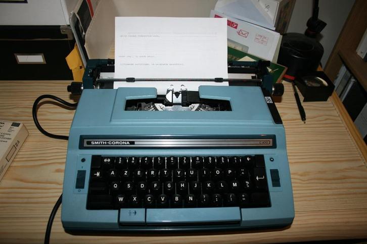 Smith-Corona elektrische typemachine, Antiek en Kunst, Antiek | Kantoor en Zakelijk, Ophalen