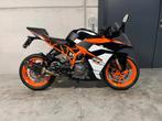 KTM RC390 met Akrapovic (ook voor A2) (bj 2019), Motoren, Motoren | KTM, 390 cc, Bedrijf, Super Sport, 12 t/m 35 kW