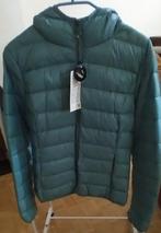 Anorak bleu chaud et léger en duvet avec capuche., Neuf, Taille 38/40 (M), Enlèvement, Bleu