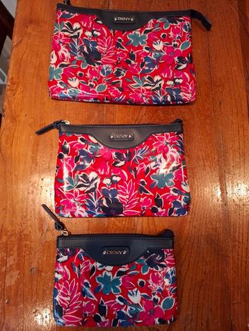 DKNY Make up tasjes beschikbaar voor biedingen