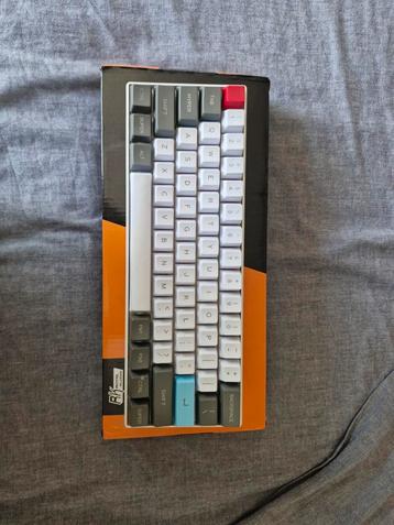 Gaming keyboard (RK61) + extra keycaps ( rode switches ), Clavier gamer, Comme neuf, Qwerty, Filaire
