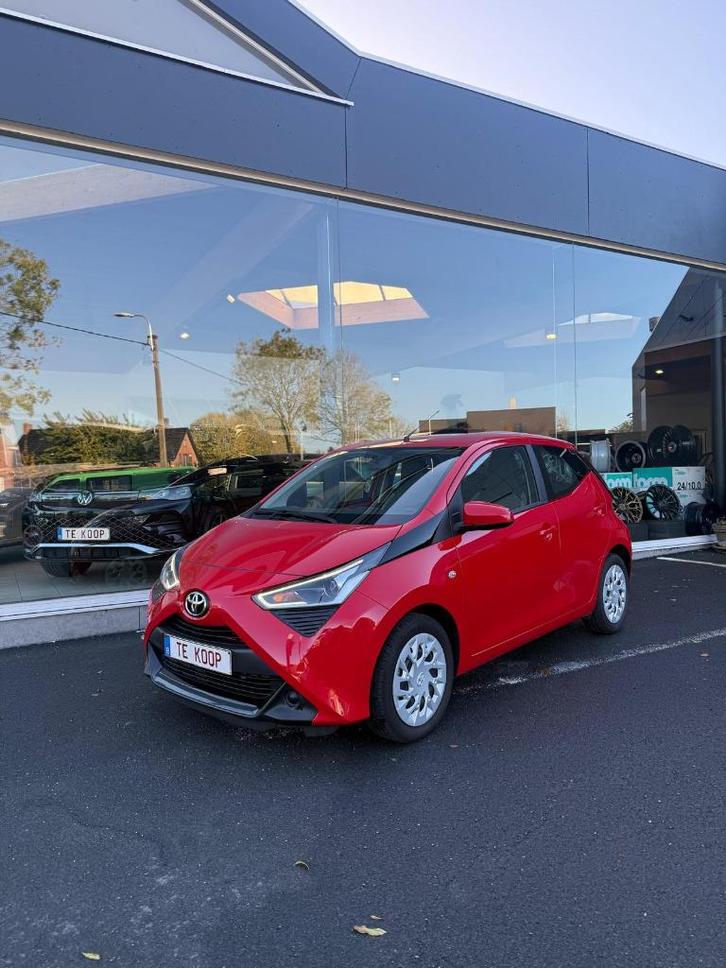 Toyota Aygo automaat airco camera DAB LED, Auto's, Toyota, Bedrijf, Te koop, Aygo, ABS, Achteruitrijcamera, Airbags, Airconditioning
