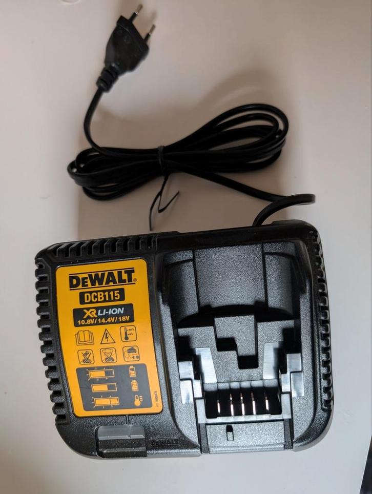 DeWalt DCB115 Acculader – Nieuwstaat!, Bricolage & Construction, Outillage | Pièces de machine & Accessoires, Comme neuf, Enlèvement ou Envoi