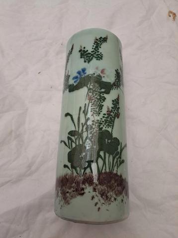 Vase rouleau décor asiatique 