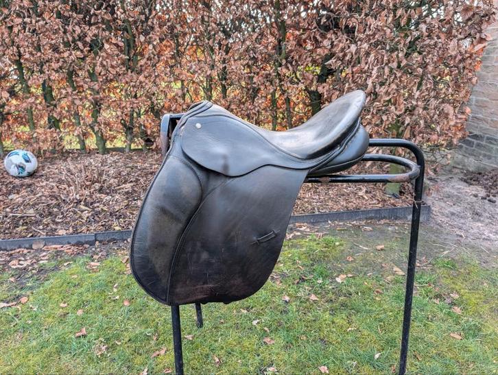 Springzadel 15,5-16 inch, Dieren en Toebehoren, Paarden en Pony's | Zadels, Ophalen of Verzenden