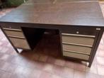 Lot van 3 retro metalen bureaus en 2 tafels, Antiek en Kunst, Ophalen