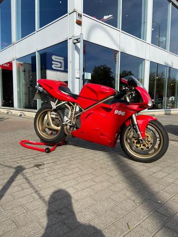 Ducati 996 beschikbaar voor biedingen
