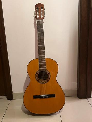 Klassieke gitaar by Francisco Esteve beschikbaar voor biedingen