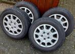 Très bons pneus hiver 195/65-15, originales Hyundai i30, Auto-onderdelen, Banden en Velgen, Ophalen, Gebruikt, 15 inch, Banden en Velgen
