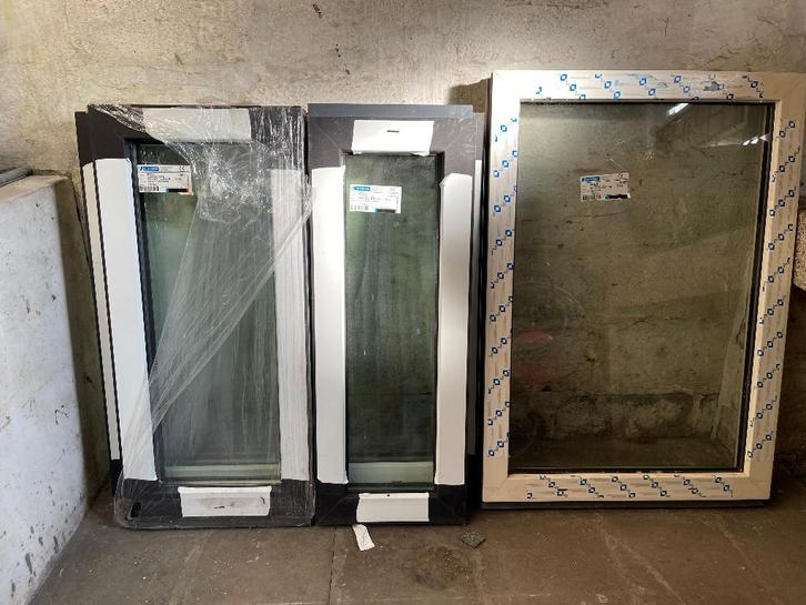 4 hoogwaardige kunststof raamkozijnen incl Hr++ Dubbelglas, Doe-het-zelf en Bouw, Raamkozijnen en Schuifdeuren, Nieuw, Raamkozijn