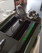 Navigator voerboot met dieptemeter., Ophalen