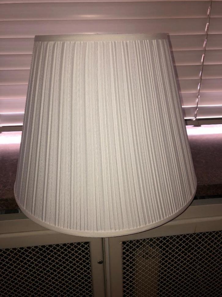 Witte lampenkap Mirrhult Ikea, Huis en Inrichting, Lampen | Lampenkappen, Zo goed als nieuw, 25 tot 50 cm, Overige vormen, Wit