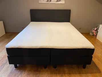 Boxspring 160 x 200 zwart beschikbaar voor biedingen