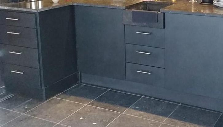 Keukendeurtjes zwart of massief eikenhout  op maat., Huis en Inrichting, Keuken | Keukenelementen, Nieuw, Wit, Crème, Beige, Bruin