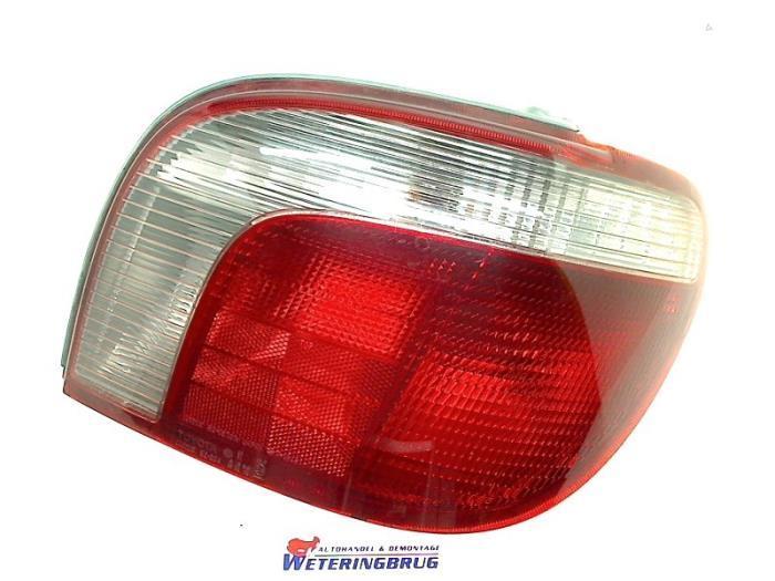 Feu arrière droit d'un Toyota Yaris, Autos : Pièces & Accessoires, Éclairage, Toyota, Utilisé, 3 mois de garantie, Enlèvement ou Envoi