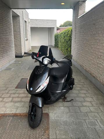 Zip 4T  a klasse beschikbaar voor biedingen