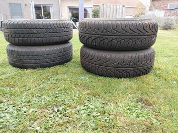 Winterbanden met stalen velgen  beschikbaar voor biedingen