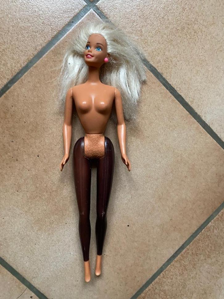 Barbie Ocean Friends benen veranderen van kleur ZG staat, Verzamelen, Poppen, Gebruikt, Fashion Doll, Verzenden