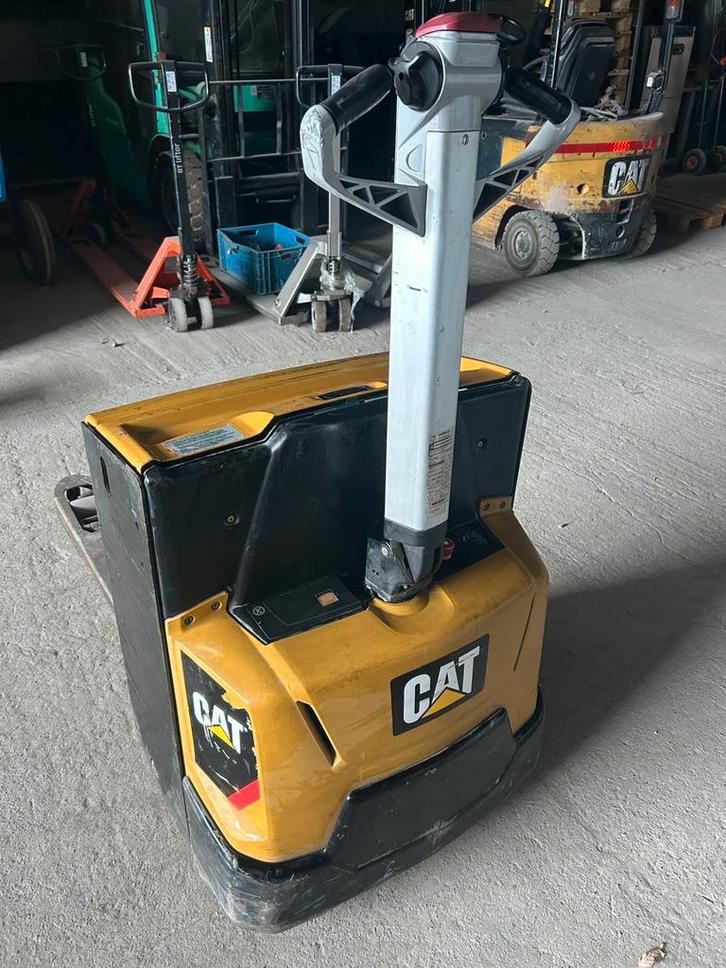 2 Caterpillars Transpaletten, Doe-het-zelf en Bouw, Palletwagens en Pompwagens, Gebruikt, Ophalen