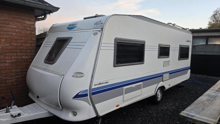 caravan Hobby 540 ULA, Caravans en Kamperen, Caravans, Particulier, tot en met 6, 1250 - 1500 kg, Rondzit, Hobby, Frans bed, Omvormbare zithoek