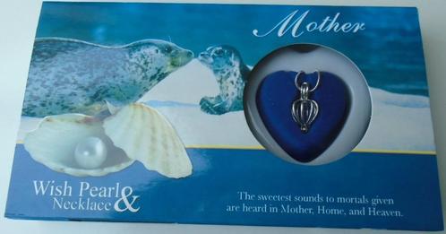 UNIEK GIFT LOVE PEARL MOTHER IN PRACHTIGE VERPAKKING, Handtassen en Accessoires, Kettingen, Nieuw, Steen of Mineraal, Zilver, Met edelsteen