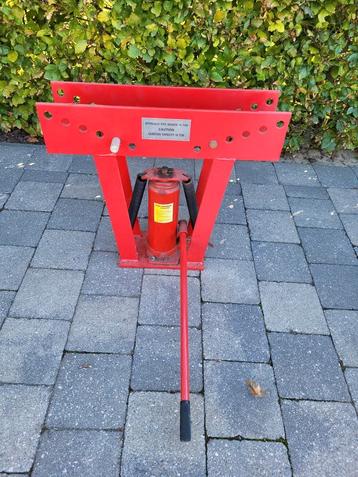 16 tons hydraulische buizenplooier, nieuwstaat beschikbaar voor biedingen