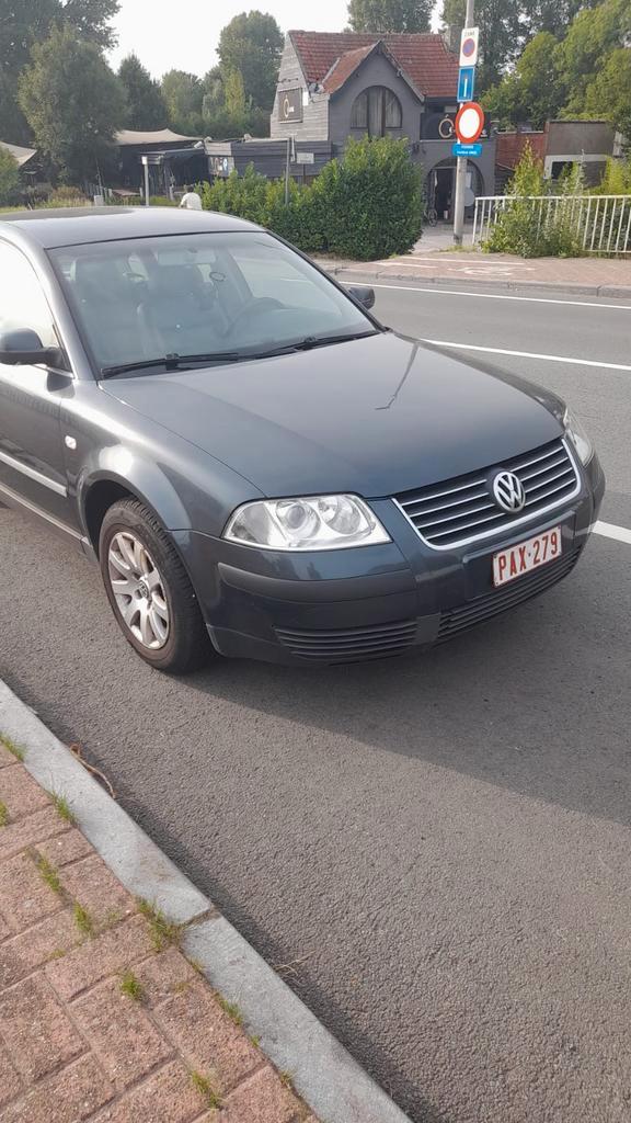 À VENDRE Volkswagen Passat 1900 tdi, Autos, Volkswagen, Particulier, Passat, ABS, Airbags, Air conditionné, Alarme, Verrouillage central