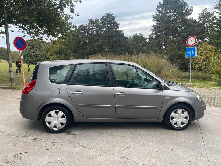 Renault Grand Scenic 1600cc Benzine 99000km Mod 2010', Auto's, Renault, Bedrijf, Grand Scenic, ABS, Adaptieve lichten, Airbags