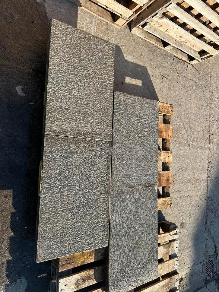 Oude blauwsteen grof geprikt  122 st 45 m2, Tuin en Terras, Tegels en Klinkers, Zo goed als nieuw, Ophalen