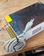voeding 220 volt  uit 68 v 3, Computers en Software, Interne voedingen, Ophalen of Verzenden, Zo goed als nieuw
