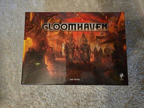 Gloomhaven 1st edition + houten insert, Hobby en Vrije tijd, Gezelschapsspellen | Bordspellen, Zo goed als nieuw, Ophalen