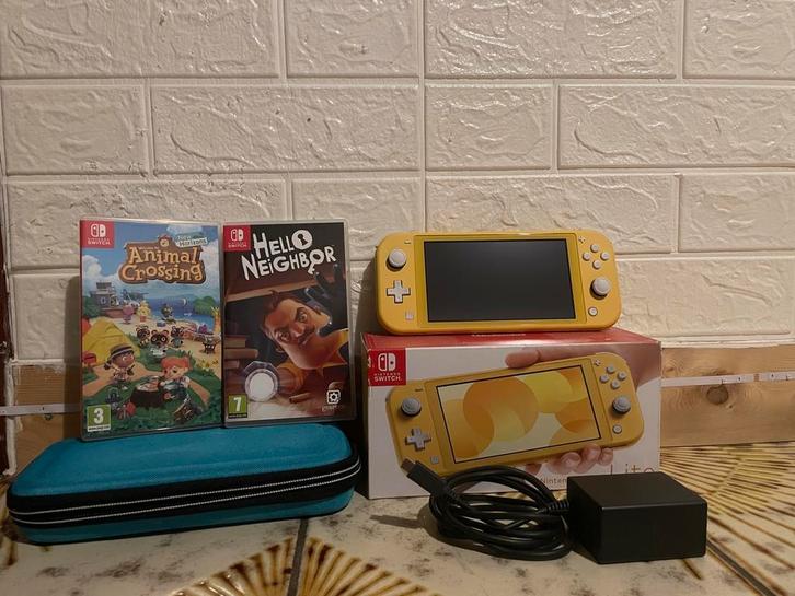 Nintendo Switch Lite Jaune + 2 Jeux + Carte SD 256 GB + Acce, Games en Spelcomputers, Spelcomputers | Nintendo Switch, Refurbished