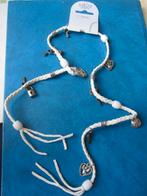 Collier en corde avec breloques (NOUVEAU), Bijoux, Sacs & Beauté, Bracelets à breloques, Neuf, Autres marques, Enlèvement ou Envoi