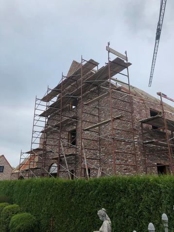 Aannemers  materiaal Voor nieuwbouw of vetbouwing  beschikbaar voor biedingen