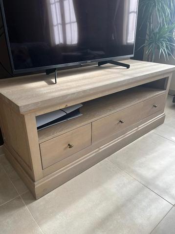 Tv meubel beschikbaar voor biedingen