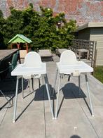 2 kinderstoelen Ikea wit met dienblad, Ophalen, Gebruikt, Gordel(s)