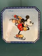 Blikken doos gevuld met kaarten, Verzamelen, Stripfiguren, Ophalen, Overige figuren, Zo goed als nieuw, Kleding