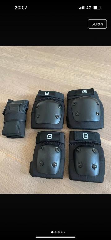 Skate bescherming - knie, pols, elleboog beschikbaar voor biedingen