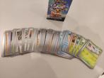 100 Pokémon kaarten Prismatic Evolution, Hobby en Vrije tijd, Verzamelkaartspellen | Pokémon, Ophalen, Zo goed als nieuw, Meerdere kaarten